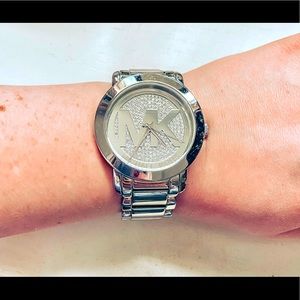 Michael Kor’s watch bundle